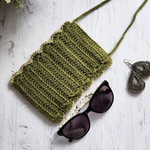 Pochette bandoulière au crochet – création artisanale lumineuse et bohème