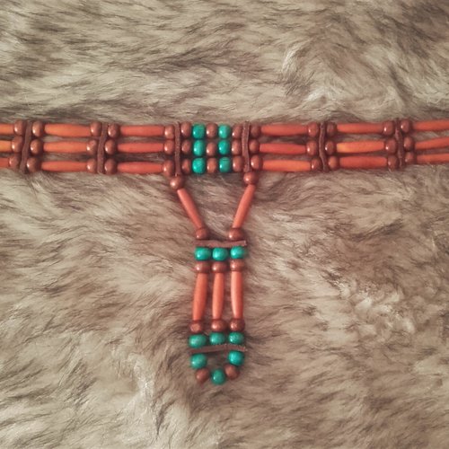 Tour de cou, choker style amérindien 3 rangs, corne et bois - ref: c 122