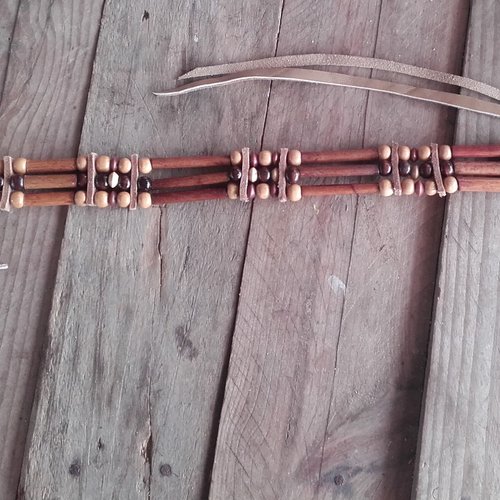 Choker style amérindien, perles bois, cuir marron - 3 rangs - ref: c 128