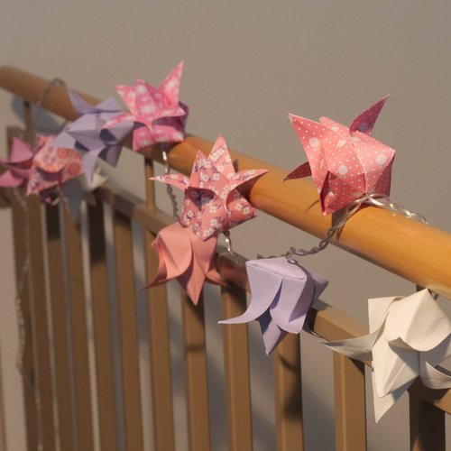 Guirlande lumineuse d’intérieur en papier origami : tulipe / bourgeon 10 led