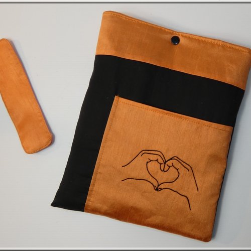 Pochette pour livre de poche et/ou tablette numérique