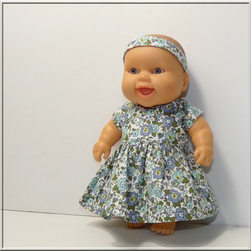 Robe et bandeau de tête pour un mini-poupon paola reina 21 cm.