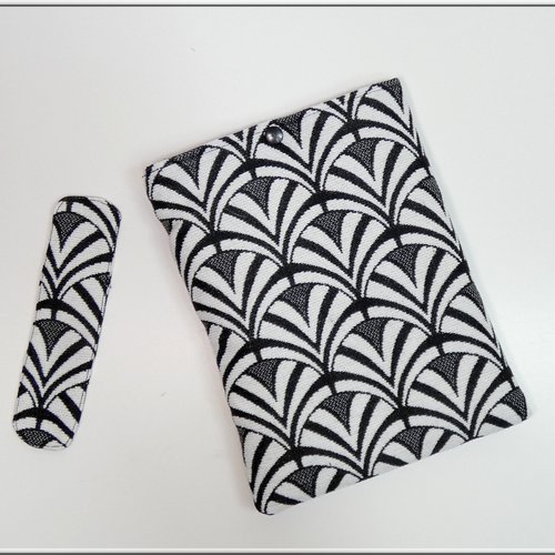 Pochette pour livre de poche avec son marque page assorti