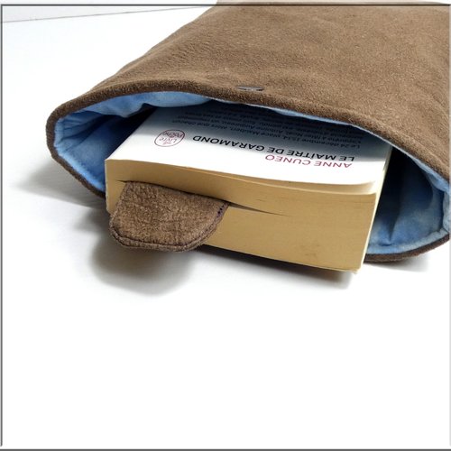 Pochette pour livre de poche avec son marque page assorti