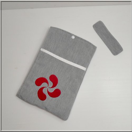 Pochette pour livre de poche et tablette avec son marque page assorti