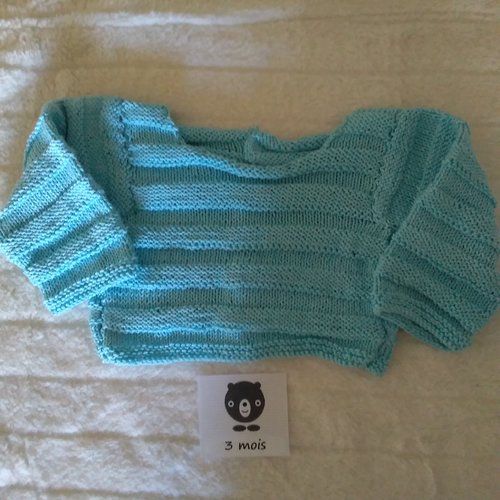 Brassière bébé bleue fait main : 3 mois