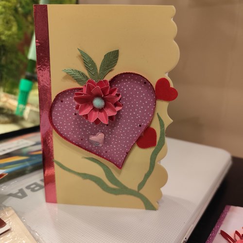 Carte saint valentin, fête, enfant, femme, carte quilling, fleurs quilling
