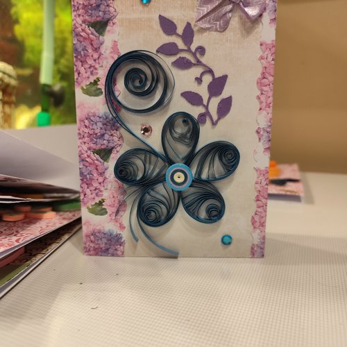 Carte anniversaire , fête, enfant, femme, carte quilling, fleurs quilling