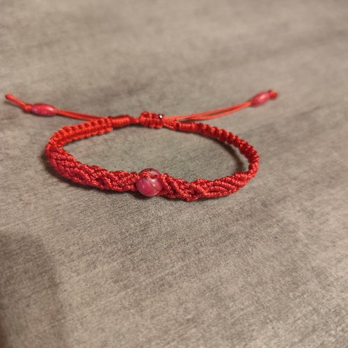 Bracelet micro macramé rouge, bracelet fantaisie  pour elle