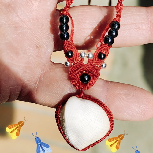 Collier micro macramé , collier fantaisie  pour elle