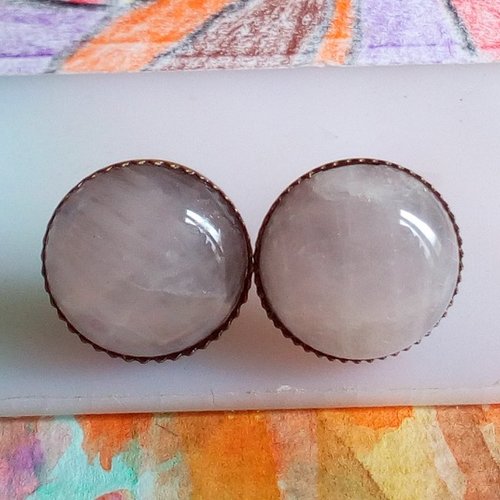 Quartz rose,clous boucles oreilles en laiton bronze avec cabochons ronds 12mm,pierre fine precieuse,poussoirs,cadeau fete anniversaire noel
