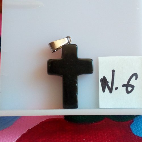 Onyx noire pierre precieuse,pendentif,fait mains avec une beliere argente,cadeau fete noel anniversaire