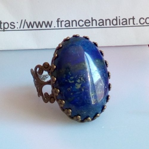 Lapis lazuli,bague laiton ajustable avec cabochon oval ,pierre precieuse bleu,filigrane fleur lys royal,cadeau fete anniversaire noel