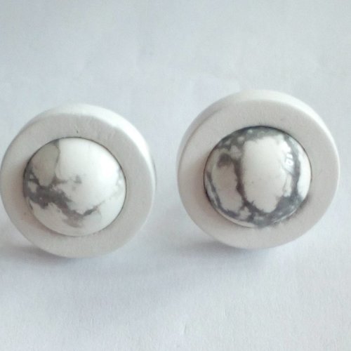 Howlite,clous d'oreilles bois blanc,tiges acier avec pendentifs ronds en pierre semi precieuse,cadeau fete anniversaire noel,capricorne beli