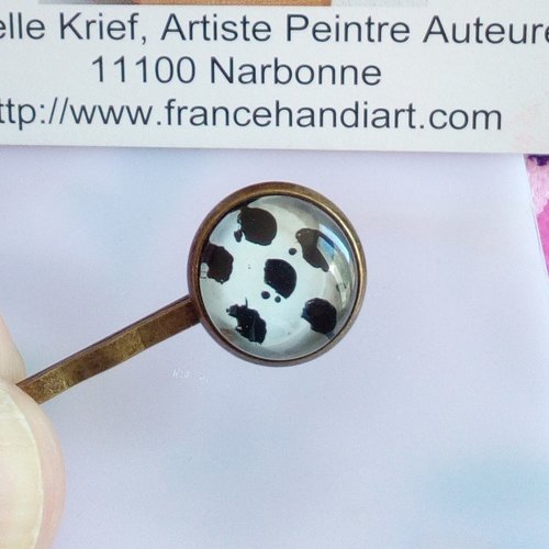 Peint artiste francaise,pince cheveux laiton bronze avec cabochon rond en verre peint tachete noir et blanc,fait mains en france,cadeau fete