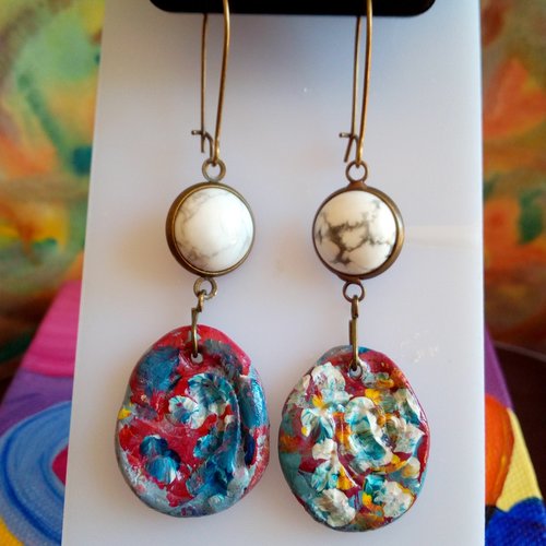 Boucles oreilles laiton bronze avec pendentifs howlite pierre precieuse et breloques ceramique fait mains en france,cadeau fete anniversaire