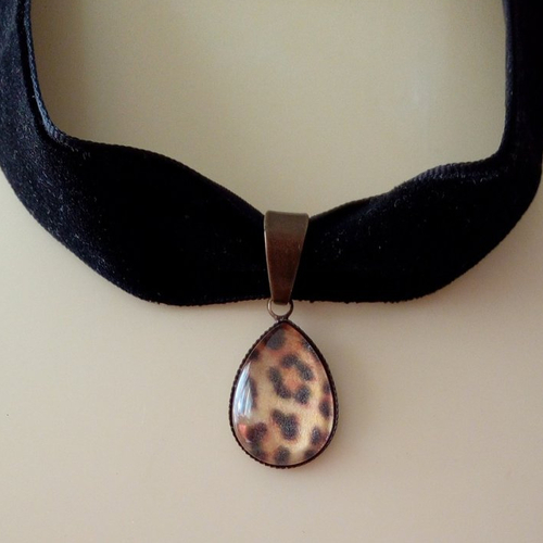 Tour de cou velours noir avec pendentif goutte impressime leopard,fermoir,cadeau fete anniversaire noel,boho bobo gothique victorien