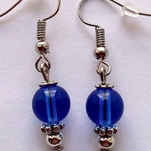 Boucles d’oreilles perles bleues