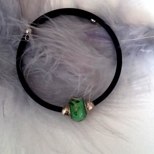 Bracelet perle européenne verte et buna cord