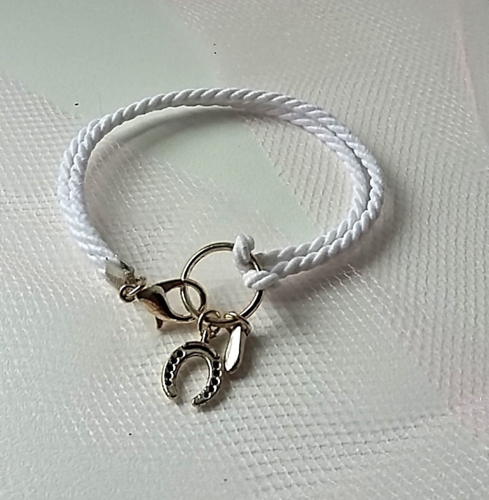 bracelet Mini fer à cheval sur cordon
