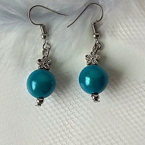Boucles d'oreilles pendantes perles bleues