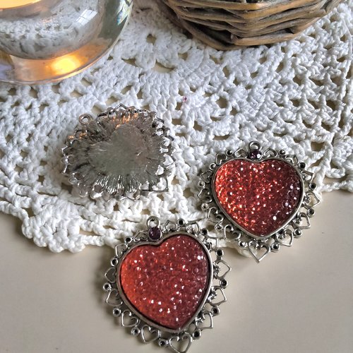 Pendentif médaillon coeur rose acidulé t4
