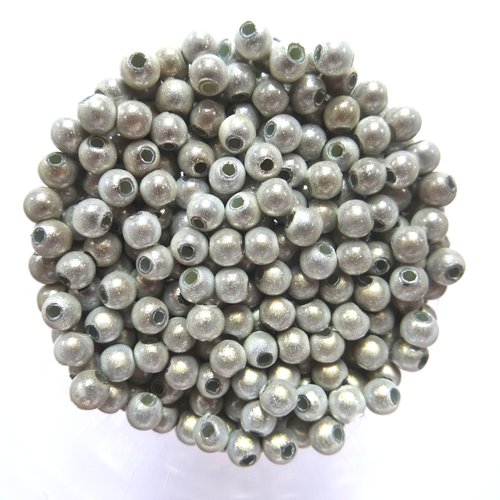 50 perles magiques grises claires 4 mm t44