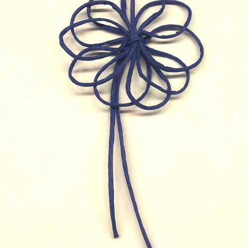 Fleur bleu en papier laitonné t20
