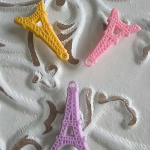 3 breloques tour eiffel en résine couleur pastel t23