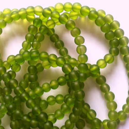 20 perles en verre - vertes - mates 6 mm t2