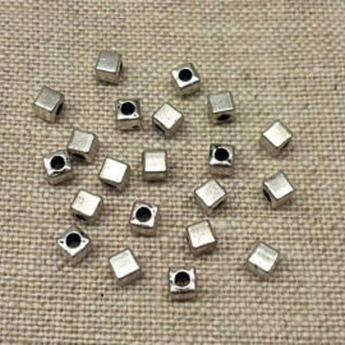 15 perles cubes 3 mm métal argenté t27