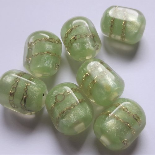 7 perles acrylique verte et doré tg