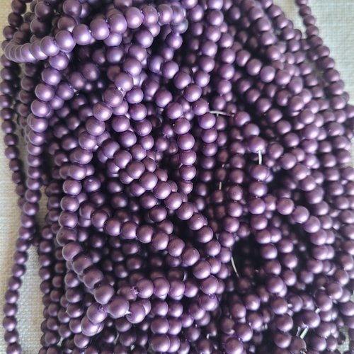 200 perles 4 mm prunes ti