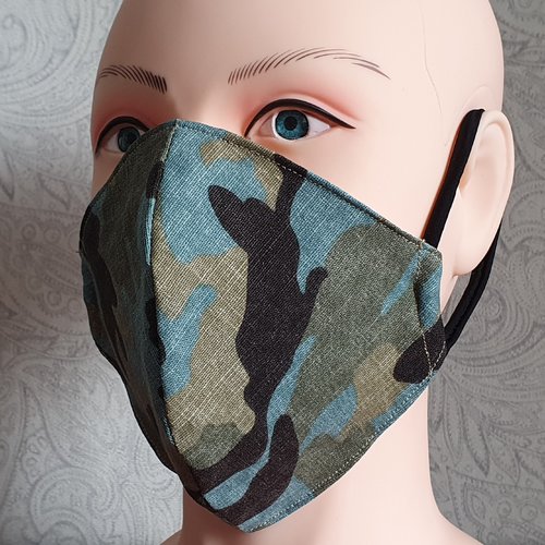Masque de protection en tissu camouflage