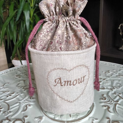 Panier pochon brodé beige