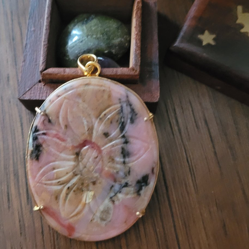 Pendentif opal rose
