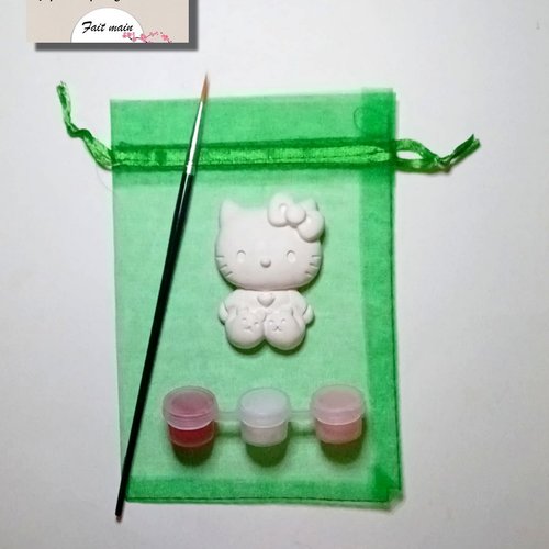Kit hello kitty en plâtre à peindre, loisir créatif.