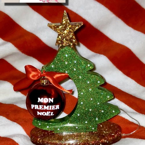 Sapin de noel en résine époxy, mon premier noël.