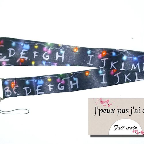 Stranger things lanière de cou guirlande alphabet,tour de cou, porte clés, usb,bus, métro, tram