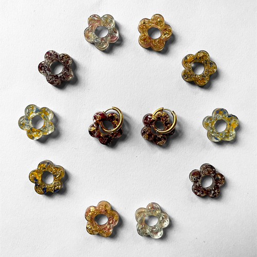 Paire de charms fleur audrey avec fleurs séchées pour boucles d'oreilles créoles interchangeables bijoux