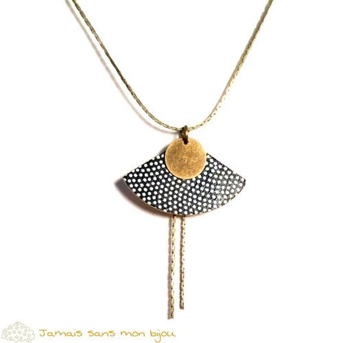 Collier original pendentif éventail motif papier japonais pois blancs sur fond noir avec breloque ronde bronze