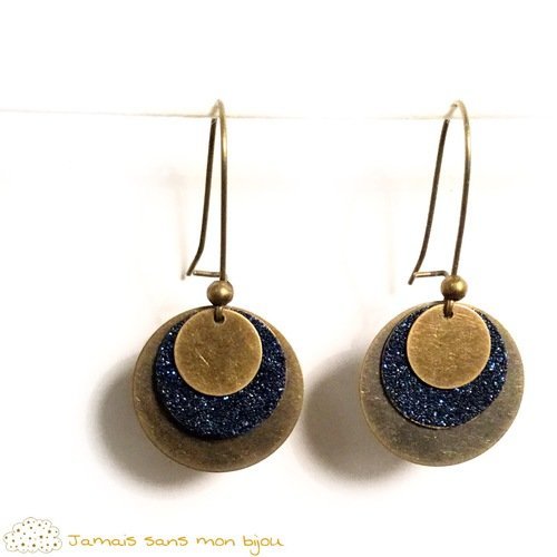 Boucles d'oreille originales rondes avec papier bleu nuit (marine) à paillettes et sequin rond bronze