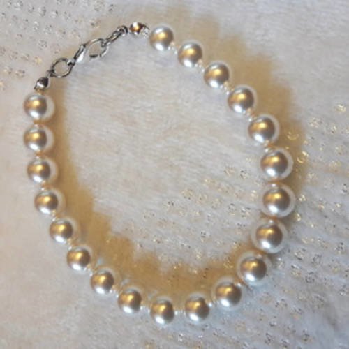 Bracelet perles de swarovski blanc nacré