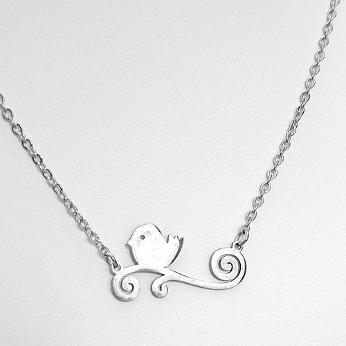 Collier ras de cou en acier