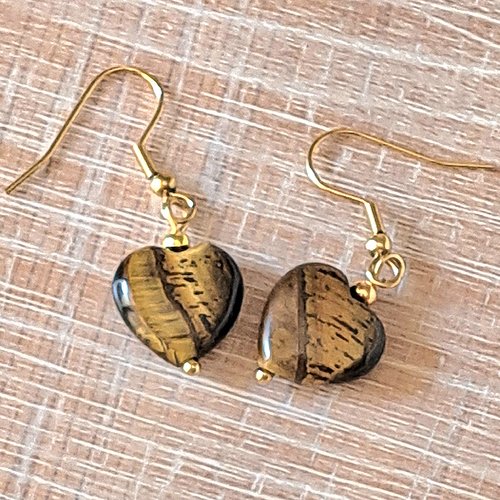 Boucles d'oreilles en acier doré et coeur oeil de tigre