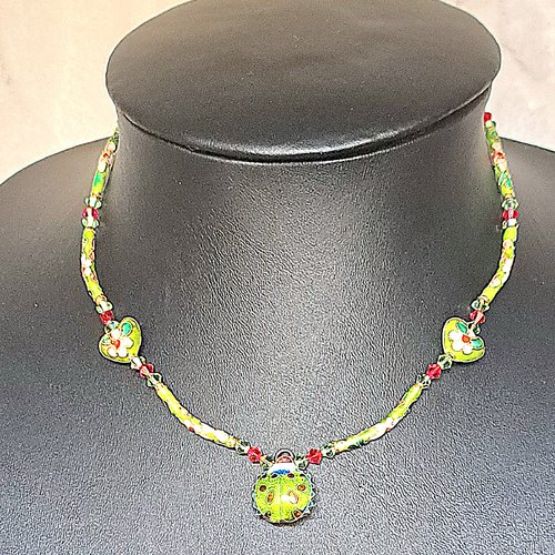 Collier en perles chinoises cloisonnées et toupies en pure cristal