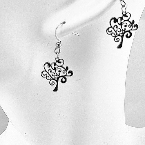 Boucles d'oreilles en acier inoxydable avec breloque arbre de vie