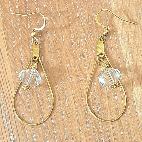 Boucles d'oreilles goutte dorées