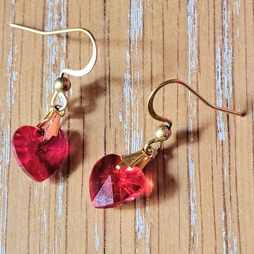 Boucles d'oreilles acier doré et cœur cristal