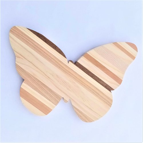 Dessous de plat, planche à découper en multi-bois naturel papillon, dimensions: 260x200 mm